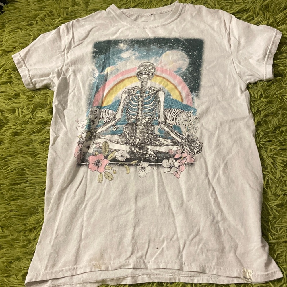 tilly’s graphic t shirt